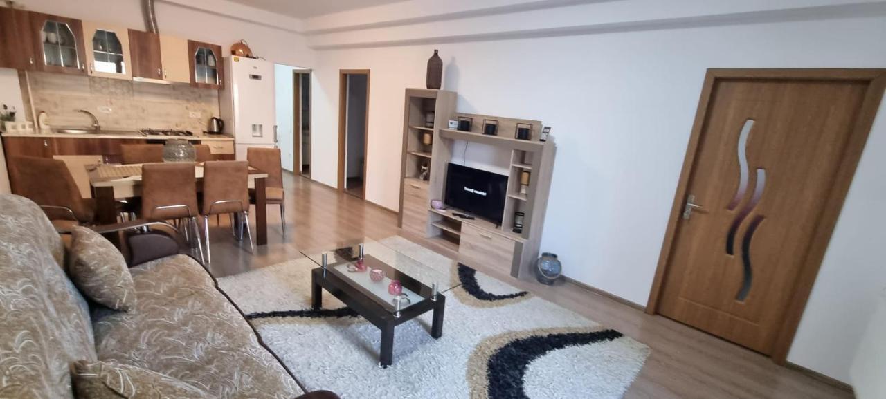 Jolie Art Lägenhet Brăila Exteriör bild