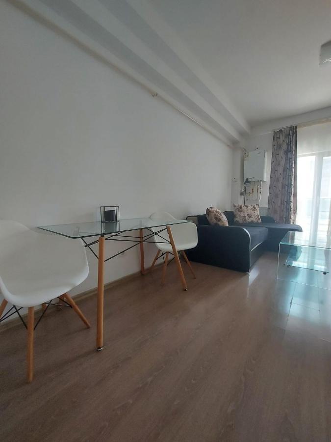 Jolie Art Lägenhet Brăila Exteriör bild